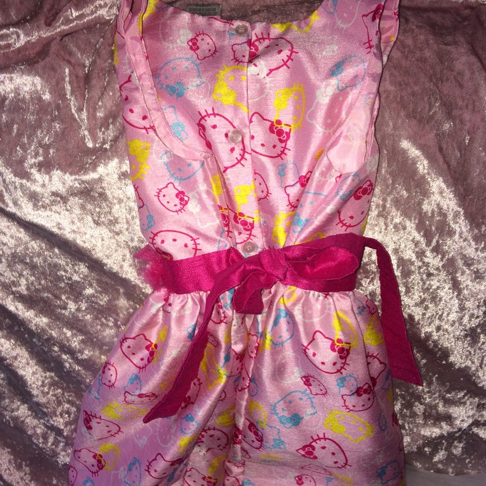 Hello kitty dress - Picture 3 of 4
